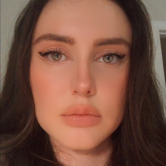 Meet your Posher, Sandra - Picture 1 of 1